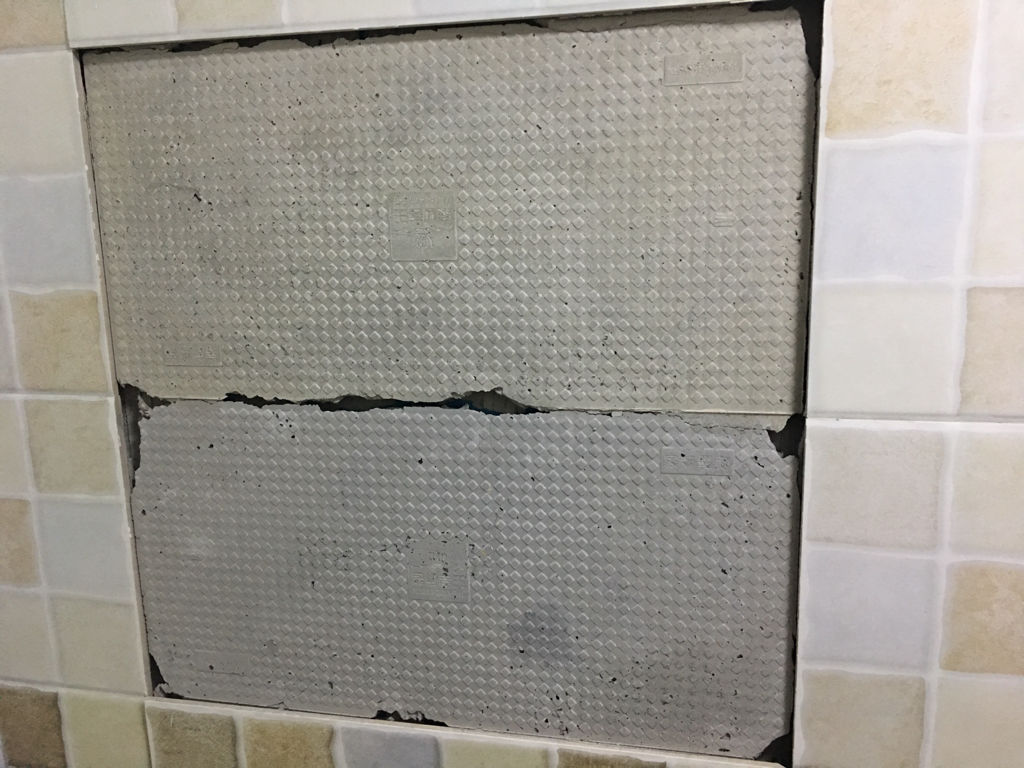 厨房墙砖空鼓严重会掉下来吗图片(厨房墙砖空鼓严重会掉下来吗图片大全)